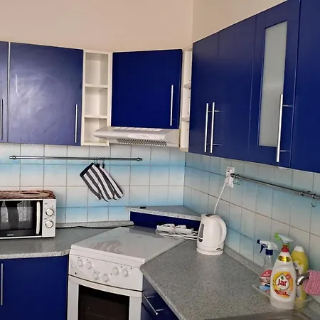 Team Flat & Urban Family Comfort - Homebase With A Castle View Apartment Bratislava