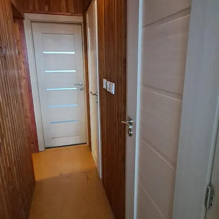 Апартаменти Team Flat & Urban Family Comfort - Homebase With A Castle View *