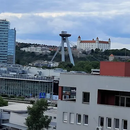 Appartement Team Flat & Urban Family Comfort - Homebase With A Castle View *