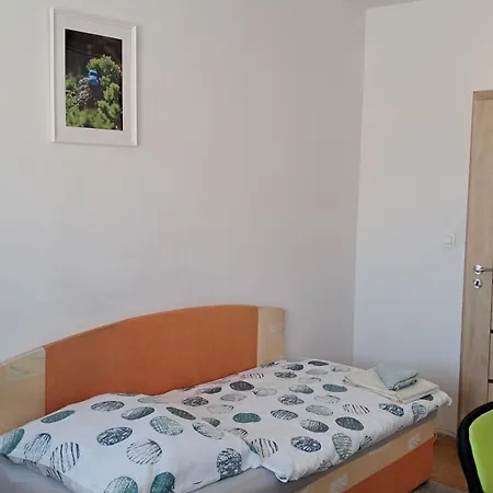 Team Flat & Urban Family Comfort - Homebase With A Castle View * ברטיסלאבה