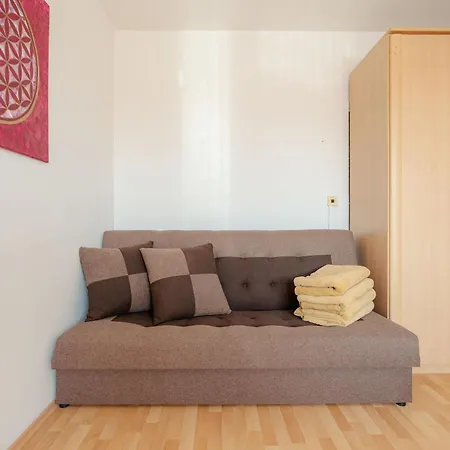 Team Flat & Urban Family Comfort - Homebase With A Castle View * ברטיסלאבה