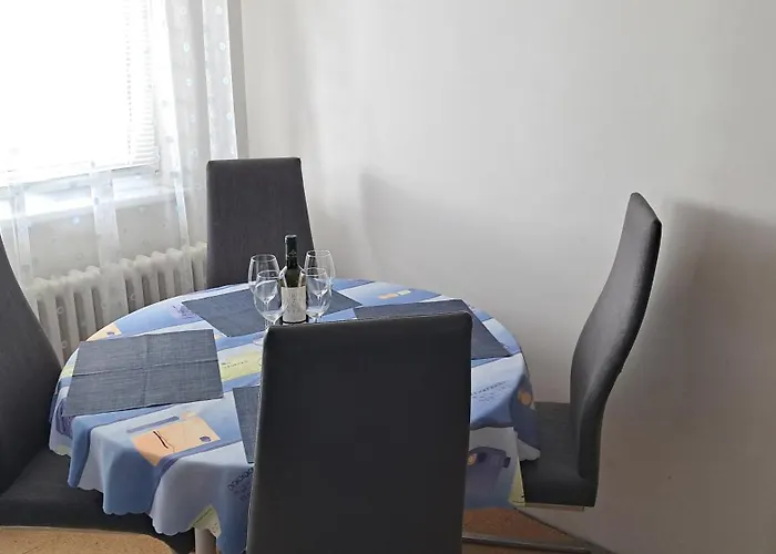 Apartmán Team Flat & Urban Family Comfort - Homebase With A Castle View *