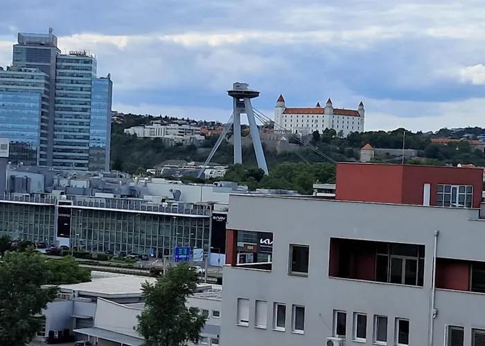 Appartement Team Flat & Urban Family Comfort - Homebase With A Castle View *