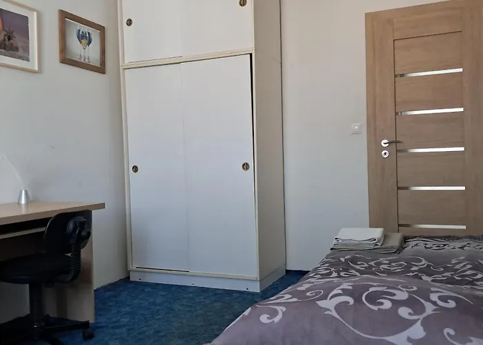 Team Flat & Urban Family Comfort - Homebase With A Castle View Bratislava