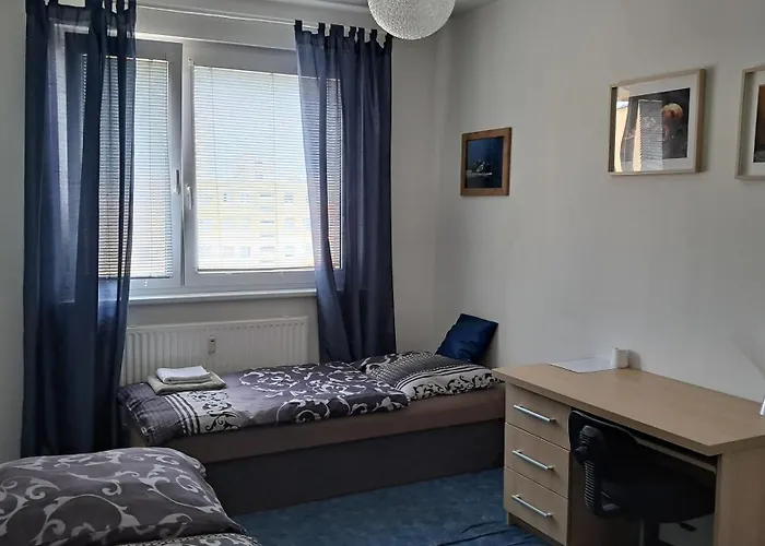 Team Flat & Urban Family Comfort - Homebase With A Castle View Bratislava