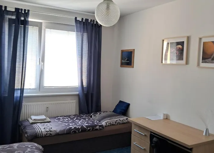 Team Flat & Urban Family Comfort - Homebase With A Castle View Apartmán Bratislava