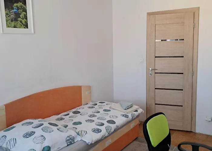 Team Flat & Urban Family Comfort - Homebase With A Castle View Appartement