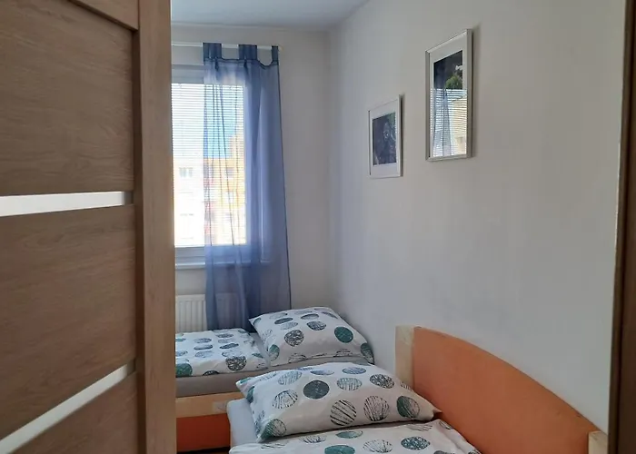 Team Flat & Urban Family Comfort - Homebase With A Castle View Appartement *