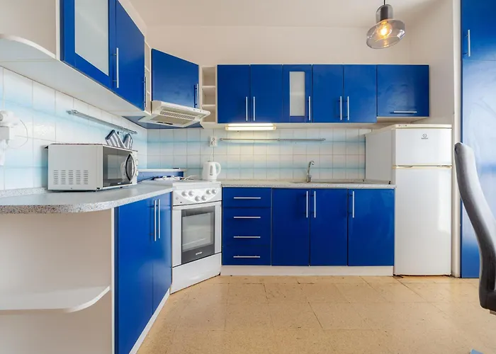 Team Flat & Urban Family Comfort - Homebase With A Castle View Bratislava