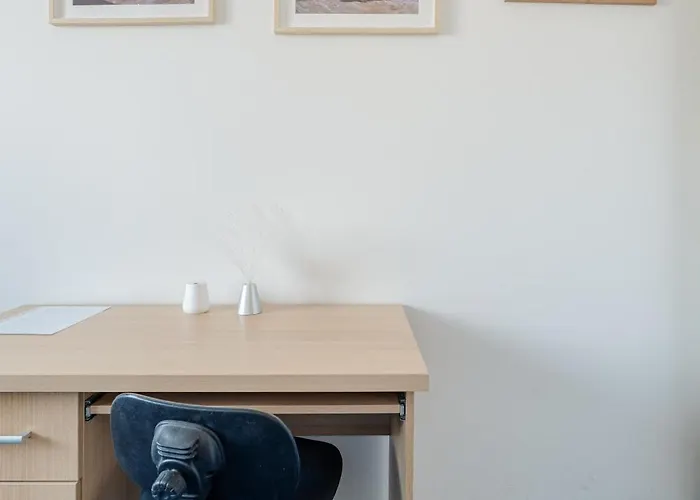 Team Flat & Urban Family Comfort - Homebase With A Castle View * Bratislava