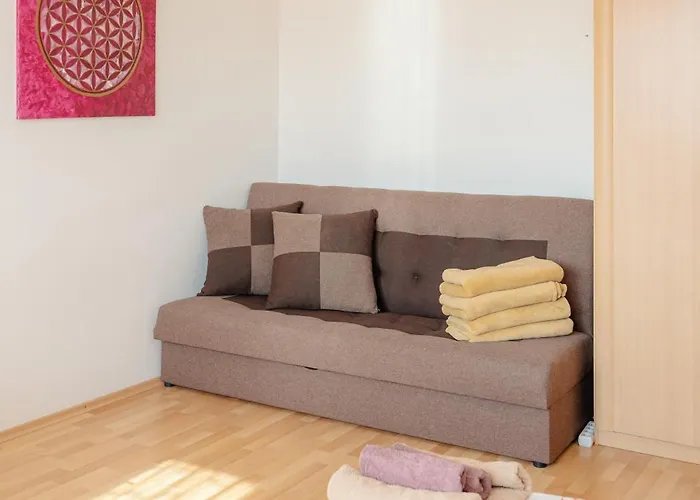 Team Flat & Urban Family Comfort - Homebase With A Castle View Appartement *