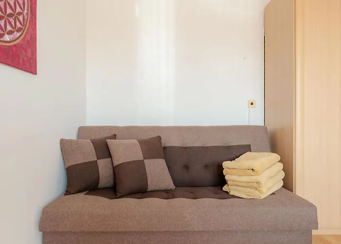 Team Flat & Urban Family Comfort - Homebase With A Castle View * Bratislava