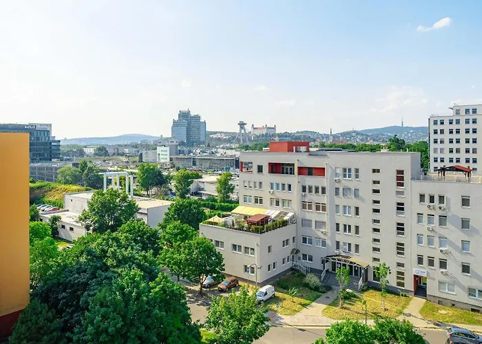 Apartmán Team Flat & Urban Family Comfort - Homebase With A Castle View