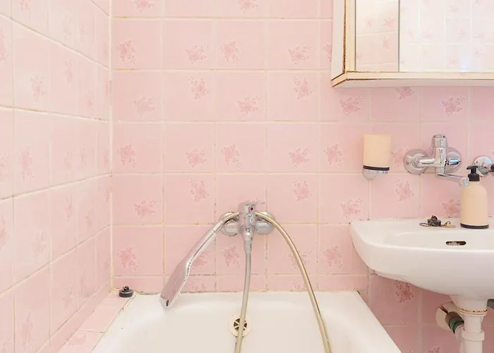 Team Flat & Urban Family Comfort - Homebase With A Castle View Bratislava