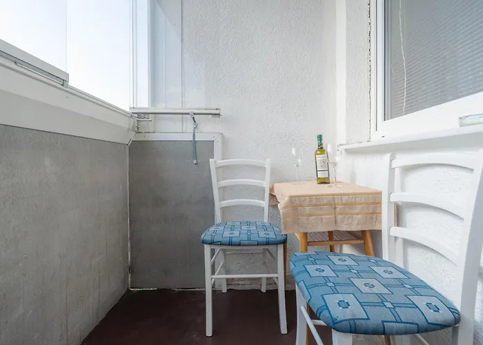 Team Flat & Urban Family Comfort - Homebase With A Castle View Appartement