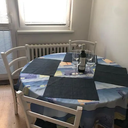 アパート Team Flat & Urban Family Comfort - Homebase With A Castle View ブラチスラヴァ
