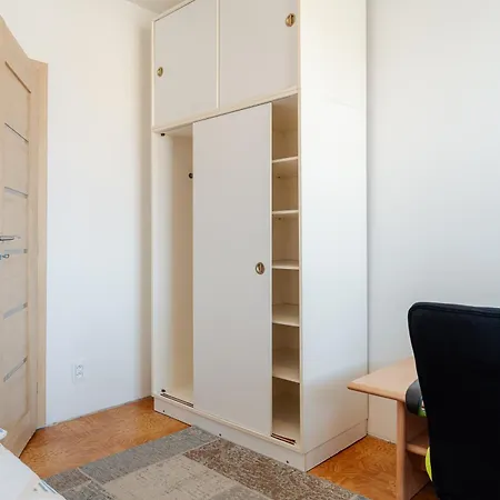 Apartment Team Flat & Urban Family Comfort - Homebase With A Castle View *