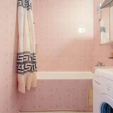 Team Flat & Urban Family Comfort - Homebase With A Castle View * Pressburg