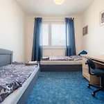 Apartment Team Flat & Urban Family Comfort - Homebase With A Castle View *