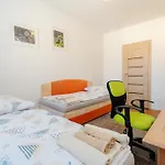 Team Flat & Urban Family Comfort - Homebase With A Castle View Apartment Bratislava