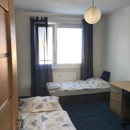 Apartment Team Flat & Urban Family Comfort - Homebase With A Castle View