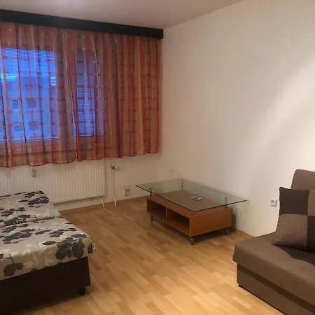 Apartment Team Flat & Urban Family Comfort - Homebase With A Castle View Bratislava