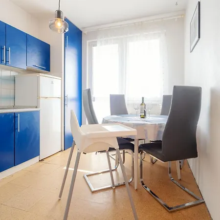 Team Flat & Urban Family Comfort - Homebase With A Castle View דירה ברטיסלאבה
