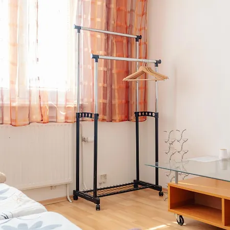 Team Flat & Urban Family Comfort - Homebase With A Castle View ברטיסלאבה