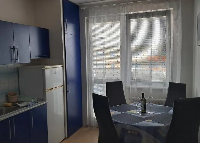 Team Flat & Urban Family Comfort - Homebase With A Castle View Appartement