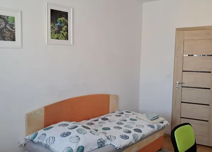 Team Flat & Urban Family Comfort - Homebase With A Castle View * Bratislava