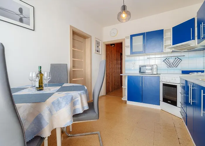 Team Flat & Urban Family Comfort - Homebase With A Castle View * Bratislava