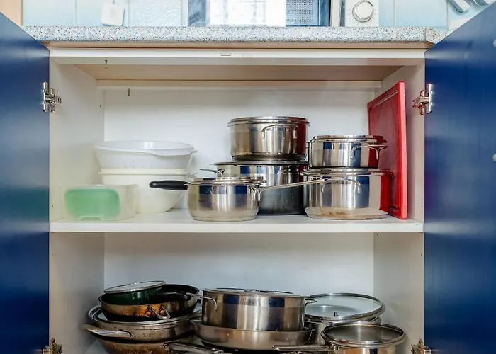 Team Flat & Urban Family Comfort - Homebase With A Castle View